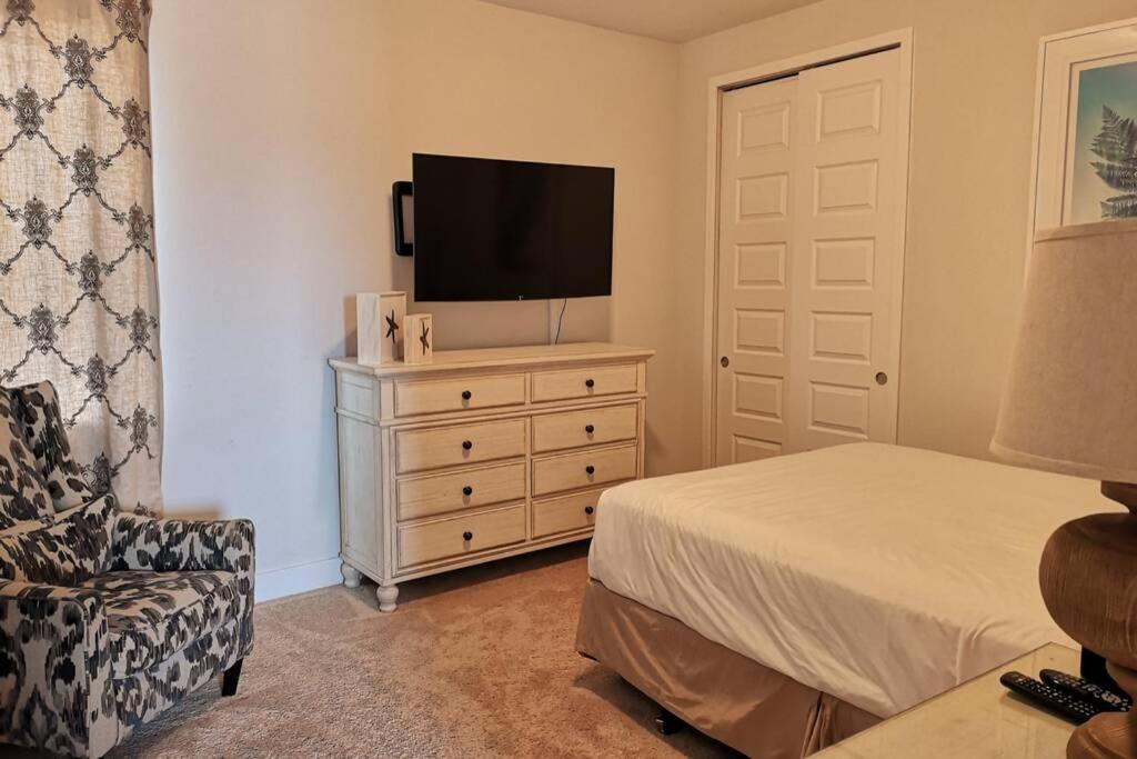 Luxurious Modern Near With Theater, Pool And In Encore At Reunion Holiday home Orlando