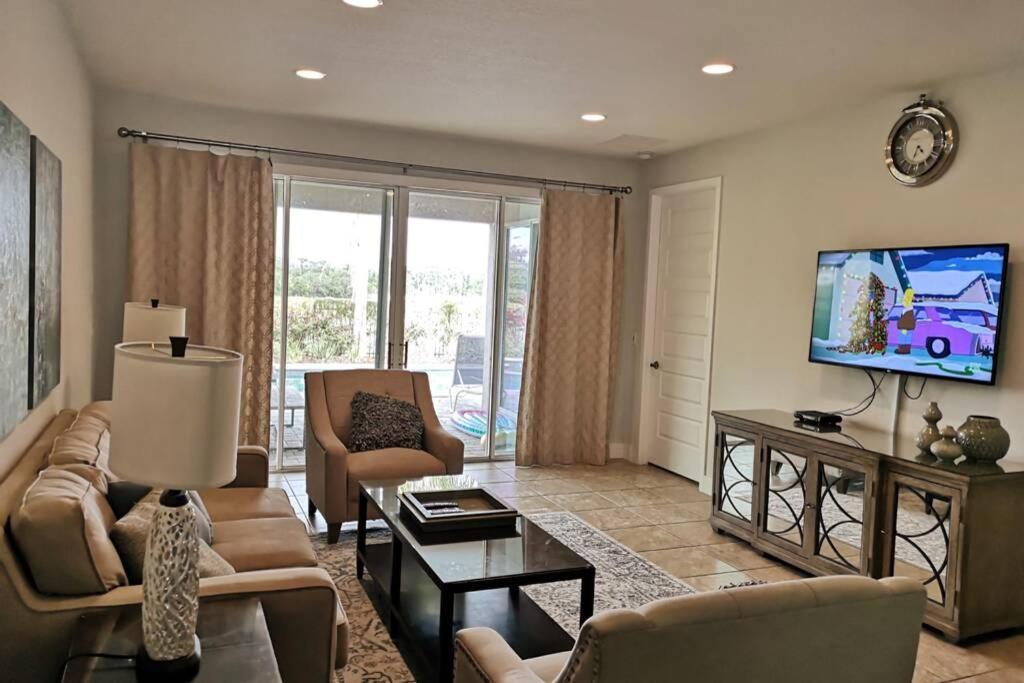 Luxurious Modern Near With Theater, Pool And In Encore At Reunion Holiday home *