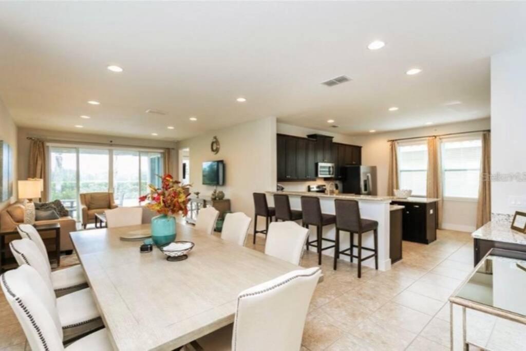 Luxurious Modern Near With Theater, Pool And In Encore At Reunion Orlando